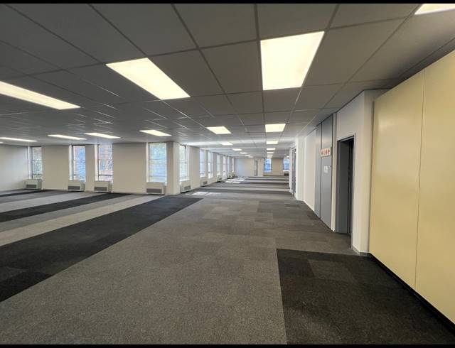 2,000M² OFFICE TO LET IN ROSEBANK